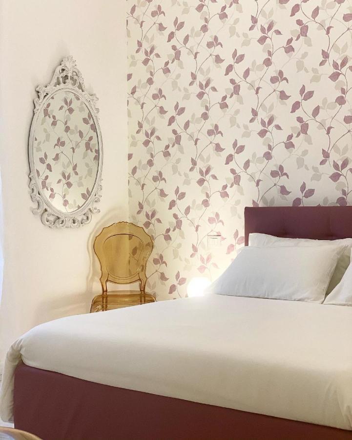Tre Santi Bed & Breakfast Lecce Exterior photo