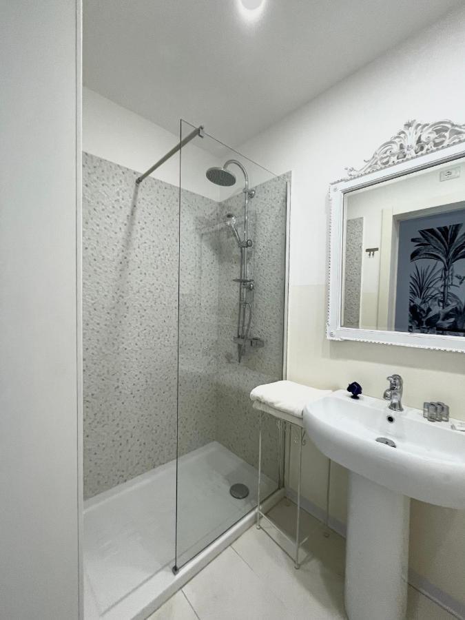 Tre Santi Bed & Breakfast Lecce Exterior photo